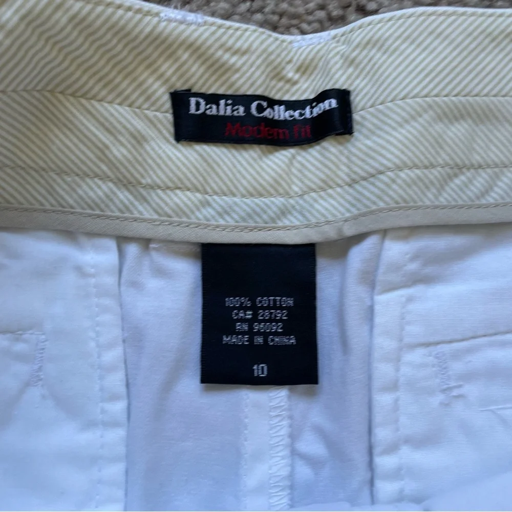 Dalia collection white cotton shorts size 10